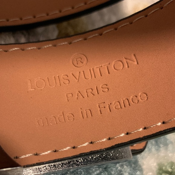 Louis Vuitton Black Checkered Belt with Silver Buckle - Picture 4 of 4